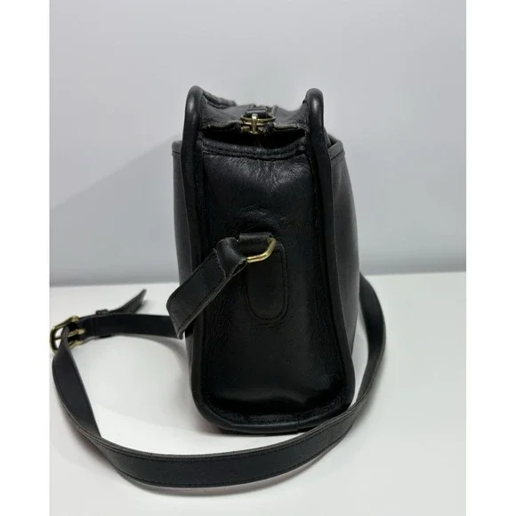 Vintage 80's Coach Swagger 9820 NYC Black Leather Crossbody Shoulder Bag - Picture 5 of 15